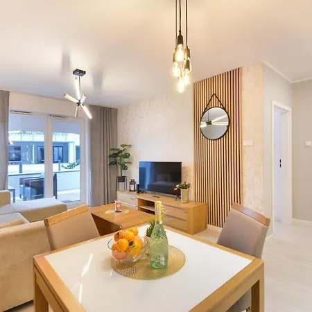 Klif Nadmorskie Tarasy * Колобжег